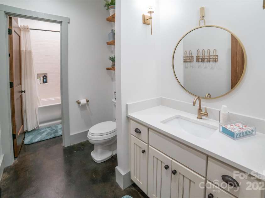 163 Cabin Bluff Drive, Marion, NC 28752.  MLS# CAR4251327, YatesRealty ID 4864. 