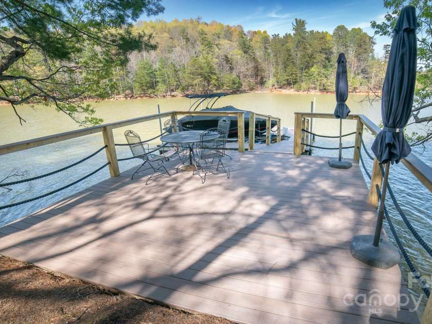 163 Cabin Bluff Drive, Marion, NC 28752.  MLS# CAR4251327, YatesRealty ID 4864. 
