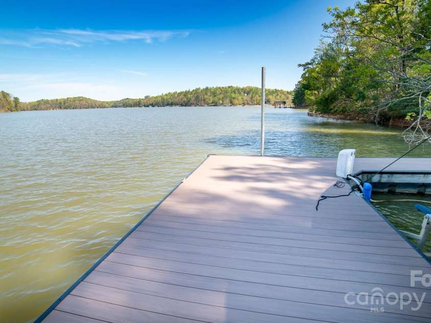 163 Cabin Bluff Drive, Marion, NC 28752.  MLS# CAR4251327, YatesRealty ID 4864. 