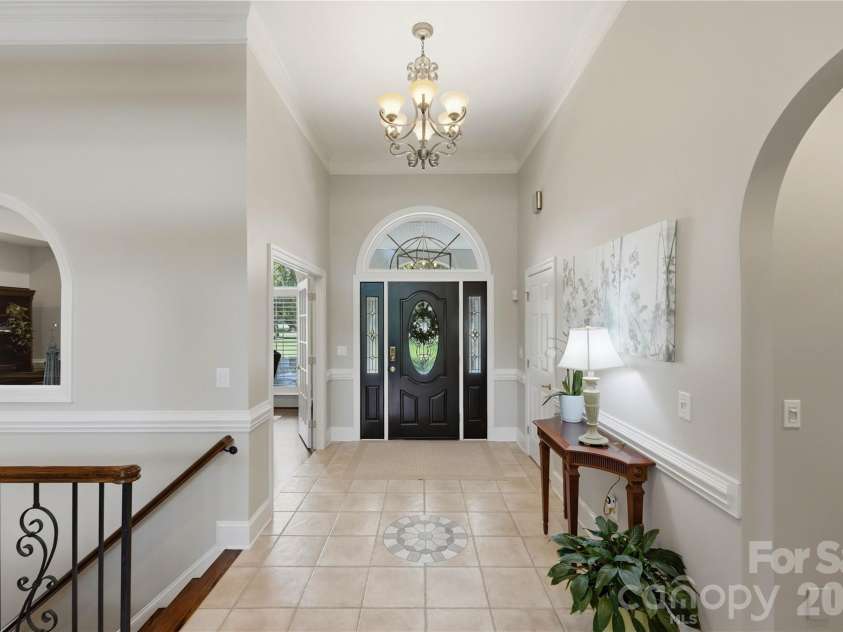 459 Valley Run Drive, Waxhaw, NC 28173.  MLS# CAR4420885, YatesRealty ID 48640. 
