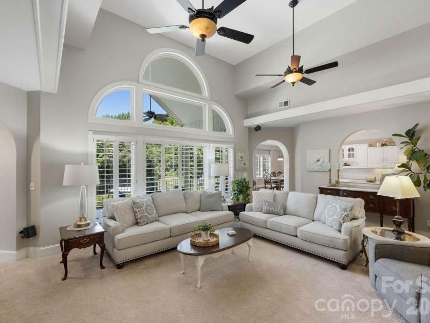 459 Valley Run Drive, Waxhaw, NC 28173.  MLS# CAR4420885, YatesRealty ID 48640. 