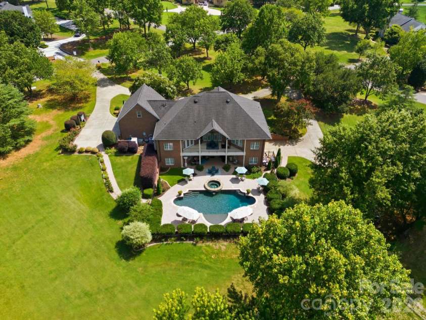 459 Valley Run Drive, Waxhaw, NC 28173.  MLS# CAR4420885, YatesRealty ID 48640. 
