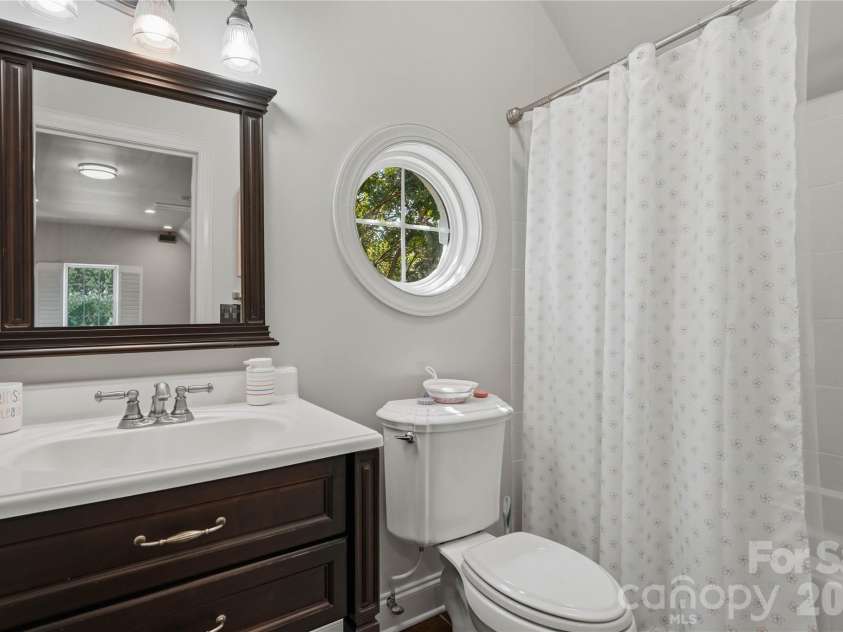 459 Valley Run Drive, Waxhaw, NC 28173.  MLS# CAR4420885, YatesRealty ID 48640. Bonus bathroom