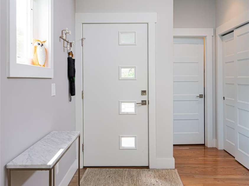 8 Birdhouse Row, Asheville, NC 28801.  MLS# CAR4420477, YatesRealty ID 48642. 