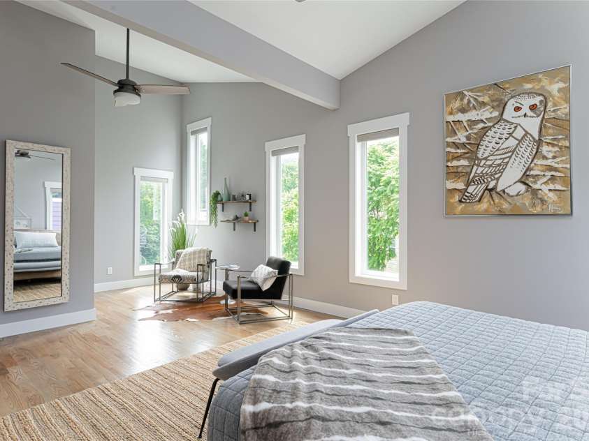 8 Birdhouse Row, Asheville, NC 28801.  MLS# CAR4420477, YatesRealty ID 48642. 