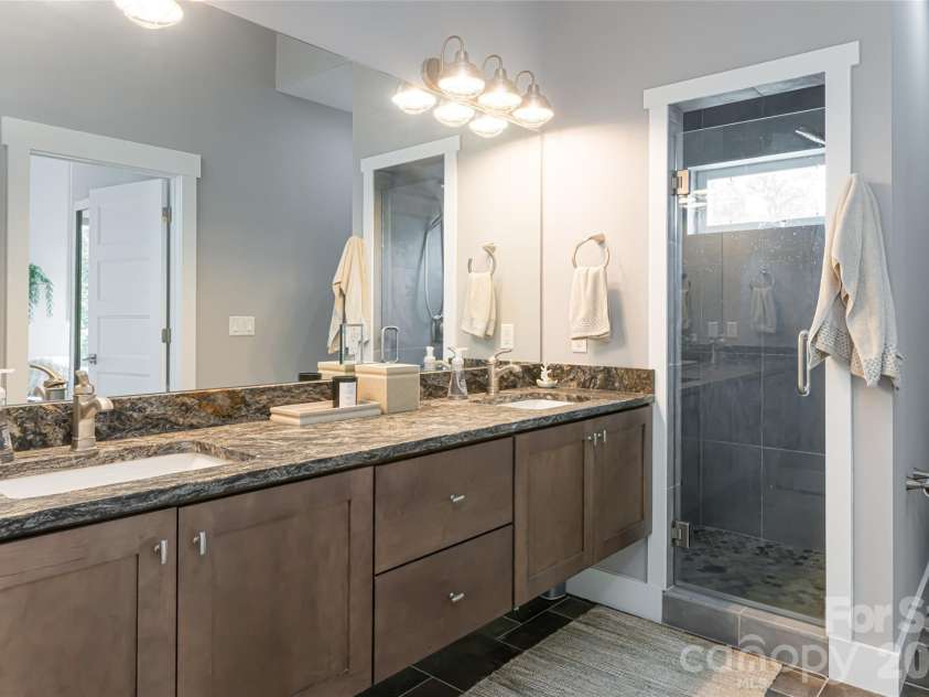 8 Birdhouse Row, Asheville, NC 28801.  MLS# CAR4420477, YatesRealty ID 48642. 