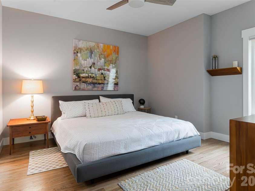 8 Birdhouse Row, Asheville, NC 28801.  MLS# CAR4420477, YatesRealty ID 48642. 