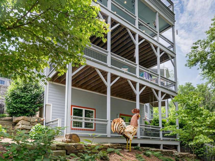 8 Birdhouse Row, Asheville, NC 28801.  MLS# CAR4420477, YatesRealty ID 48642. 