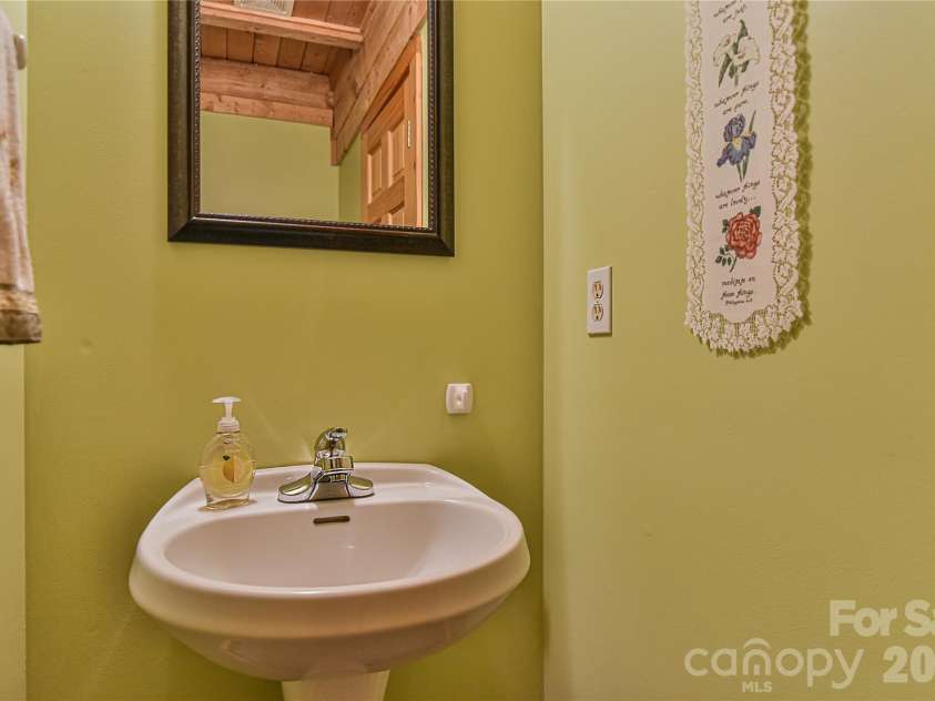 27 Winn Drive, Leicester, NC 28748.  MLS# CAR4419621, YatesRealty ID 48643. 