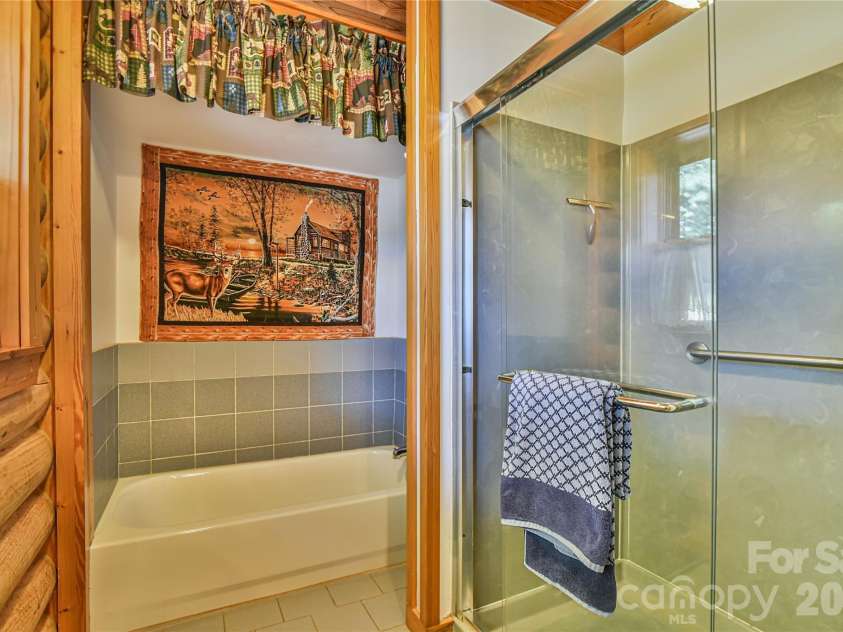 27 Winn Drive, Leicester, NC 28748.  MLS# CAR4419621, YatesRealty ID 48643. 