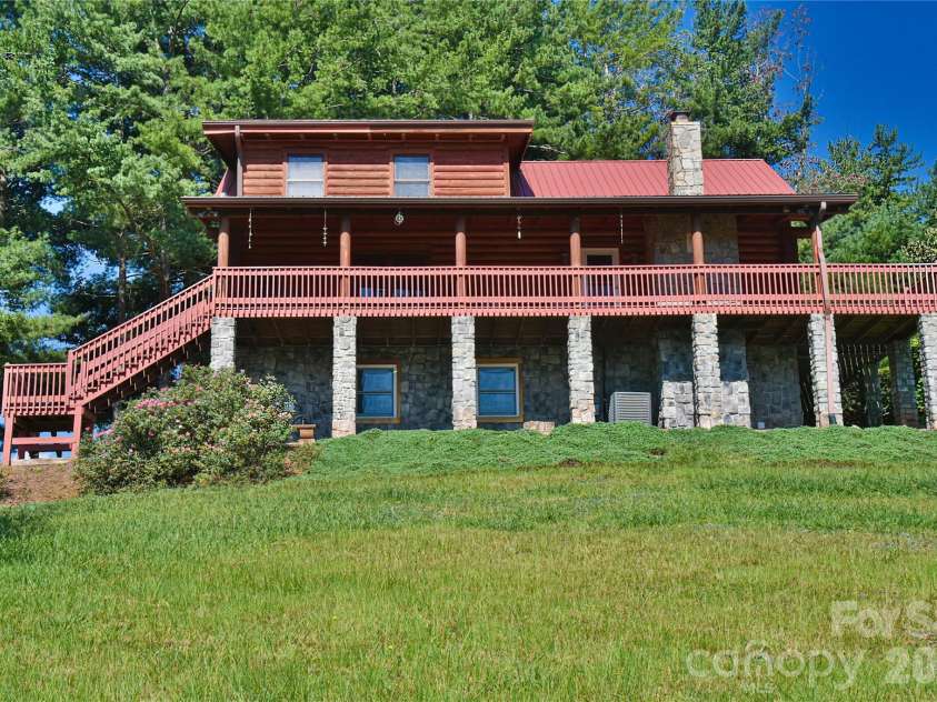 27 Winn Drive, Leicester, NC 28748.  MLS# CAR4419621, YatesRealty ID 48643. Come see 27 Winn Drive