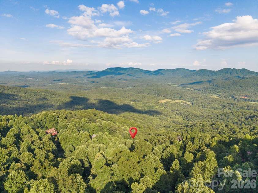 1915 Creston Drive, Black Mountain, NC 28711.  MLS# CAR4402197, YatesRealty ID 48644. 