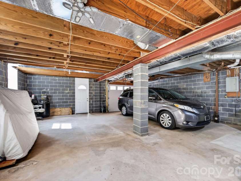 65 Beechwood Road, Asheville, NC 28805.  MLS# CAR4420830, YatesRealty ID 48649. 