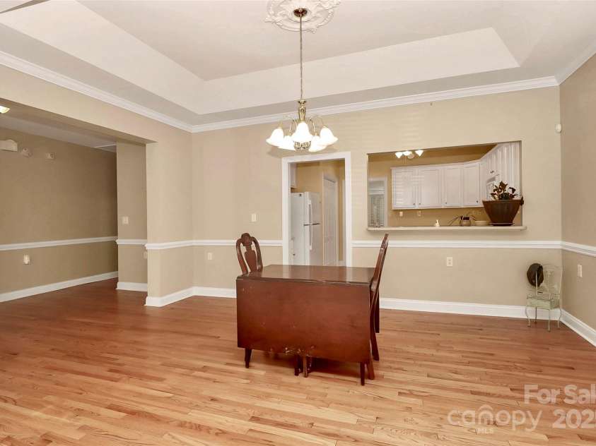 10046 Bishops Gate Boulevard, Pineville, NC 28134.  MLS# CAR4322219, YatesRealty ID 4865. DINING AREA