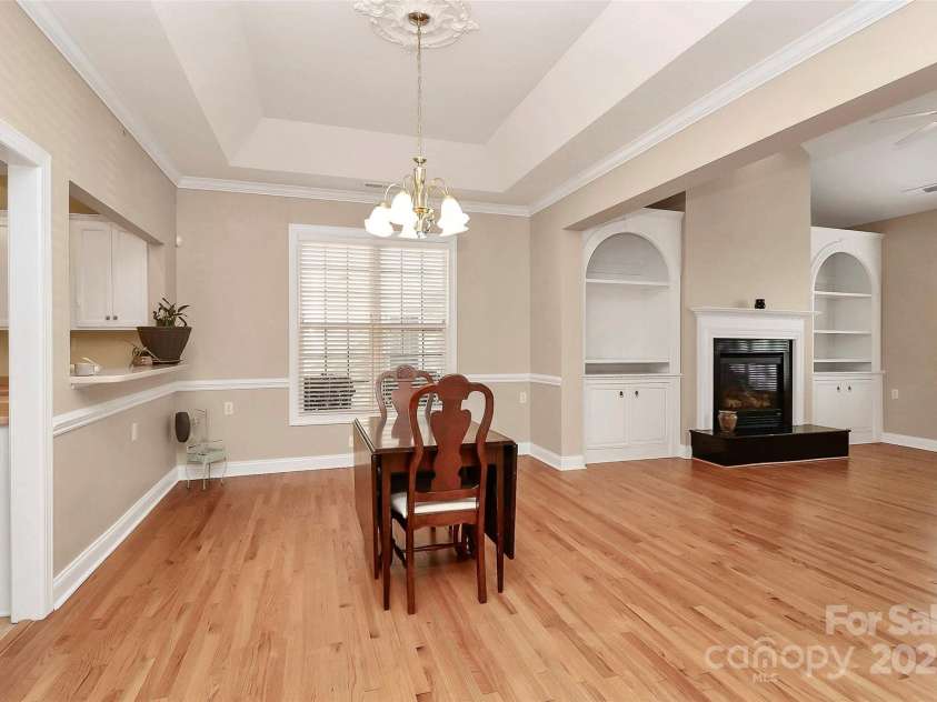 10046 Bishops Gate Boulevard, Pineville, NC 28134.  MLS# CAR4322219, YatesRealty ID 4865. GREAT FRROM -DINING AREA