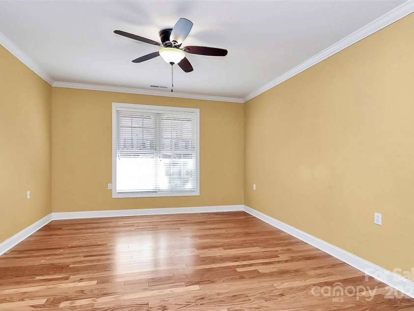 10046 Bishops Gate Boulevard, Pineville, NC 28134.  MLS# CAR4322219, YatesRealty ID 4865. OWNER'S SUITE