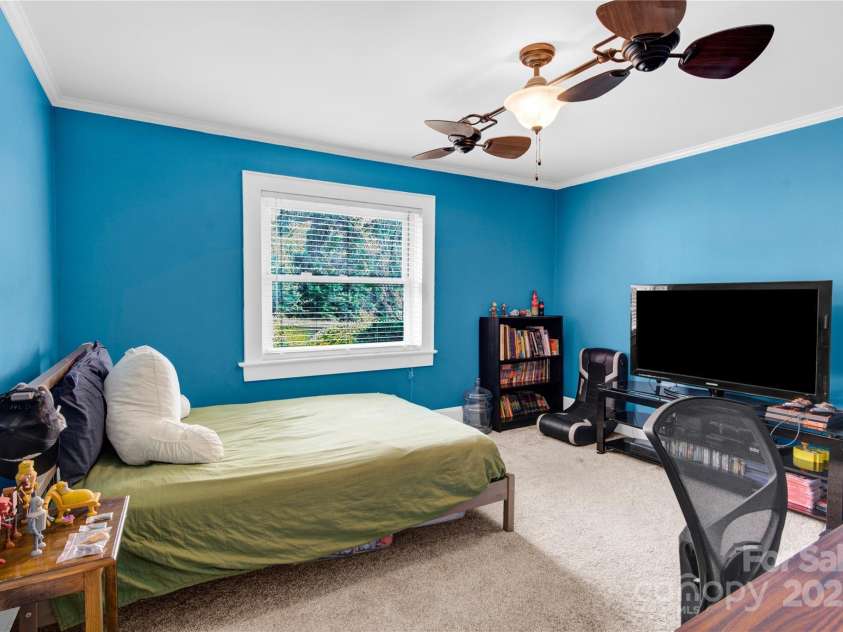 11720 Kluttz Road, Gold Hill, NC 28071.  MLS# CAR4310441, YatesRealty ID 4865. 2nd bedroom with en suite bathroom