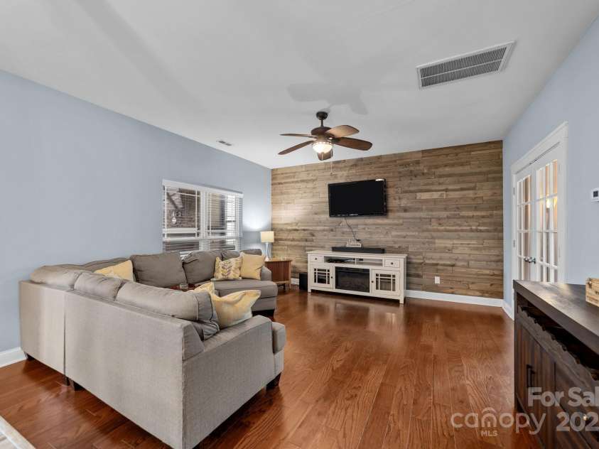 3173 Delaware Drive, Denver, NC 28037.  MLS# CAR4228132, YatesRealty ID 4865. 