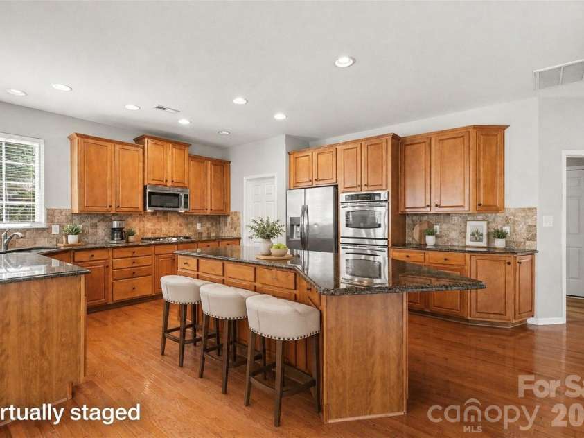 2521 Becket Ridge Road, Charlotte, NC 28270.  MLS# CAR4419953, YatesRealty ID 48652. 