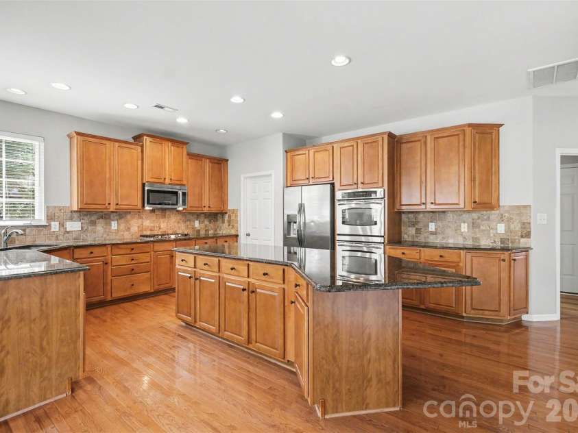 2521 Becket Ridge Road, Charlotte, NC 28270.  MLS# CAR4419953, YatesRealty ID 48652. 
