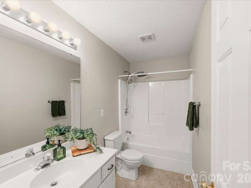 136 Morgan Trace Drive, Valdese, NC 28690.  MLS# CAR4421484, YatesRealty ID 48653. 
