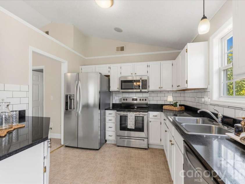 136 Morgan Trace Drive, Valdese, NC 28690.  MLS# CAR4421484, YatesRealty ID 48653. 