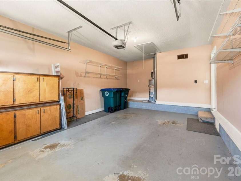 136 Morgan Trace Drive, Valdese, NC 28690.  MLS# CAR4421484, YatesRealty ID 48653. 