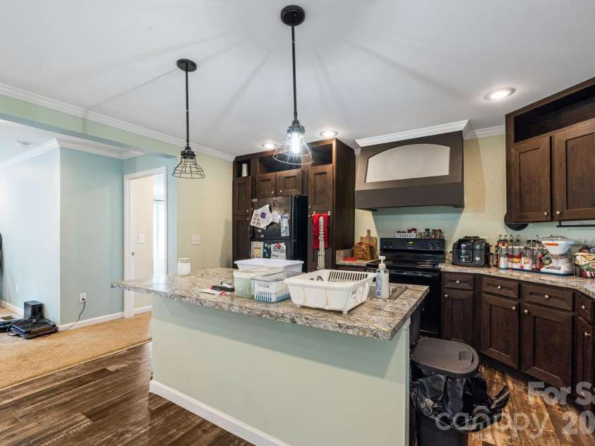 36 Woodrat Drive, Burnsville, NC 28714.  MLS# CAR4421130, YatesRealty ID 48656. 