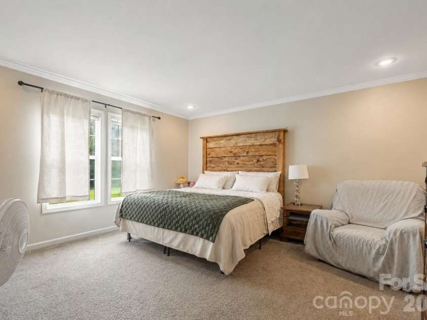 36 Woodrat Drive, Burnsville, NC 28714.  MLS# CAR4421130, YatesRealty ID 48656. Virtually staged