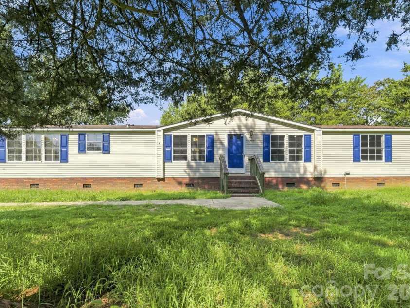 30489 Almond Drive, Albemarle, NC 28001.  MLS# CAR4421450, YatesRealty ID 48658. 