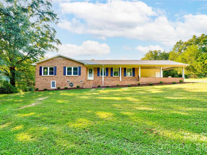 113 Idlewood Court, Kings Mountain, NC 28086.  MLS# CAR4421080, YatesRealty ID 48659. 
