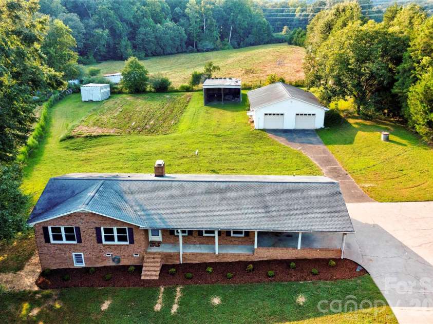 113 Idlewood Court, Kings Mountain, NC 28086.  MLS# CAR4421080, YatesRealty ID 48659. 