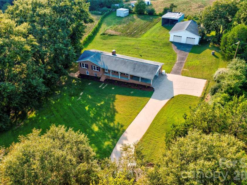 113 Idlewood Court, Kings Mountain, NC 28086.  MLS# CAR4421080, YatesRealty ID 48659. 