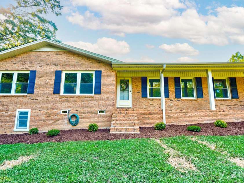 113 Idlewood Court, Kings Mountain, NC 28086.  MLS# CAR4421080, YatesRealty ID 48659. 