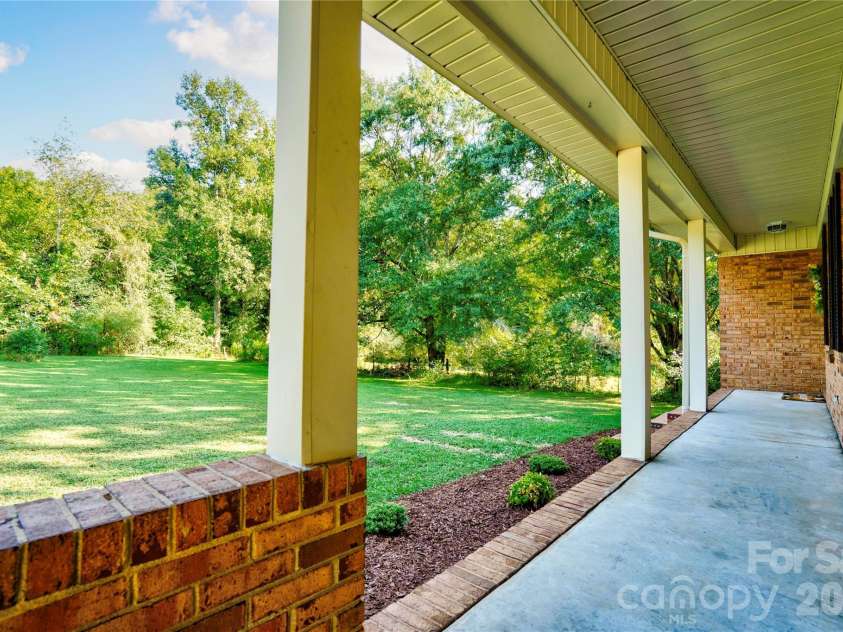 113 Idlewood Court, Kings Mountain, NC 28086.  MLS# CAR4421080, YatesRealty ID 48659. 