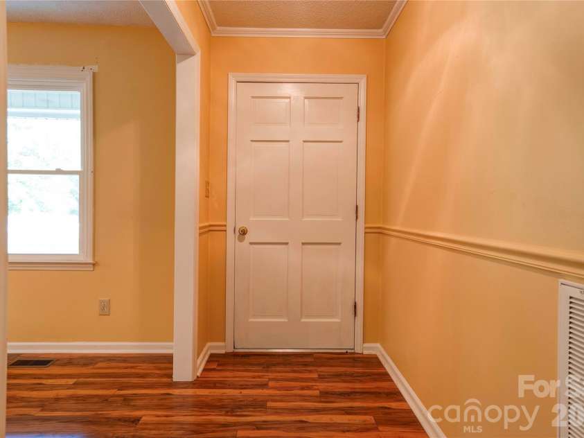 113 Idlewood Court, Kings Mountain, NC 28086.  MLS# CAR4421080, YatesRealty ID 48659. 