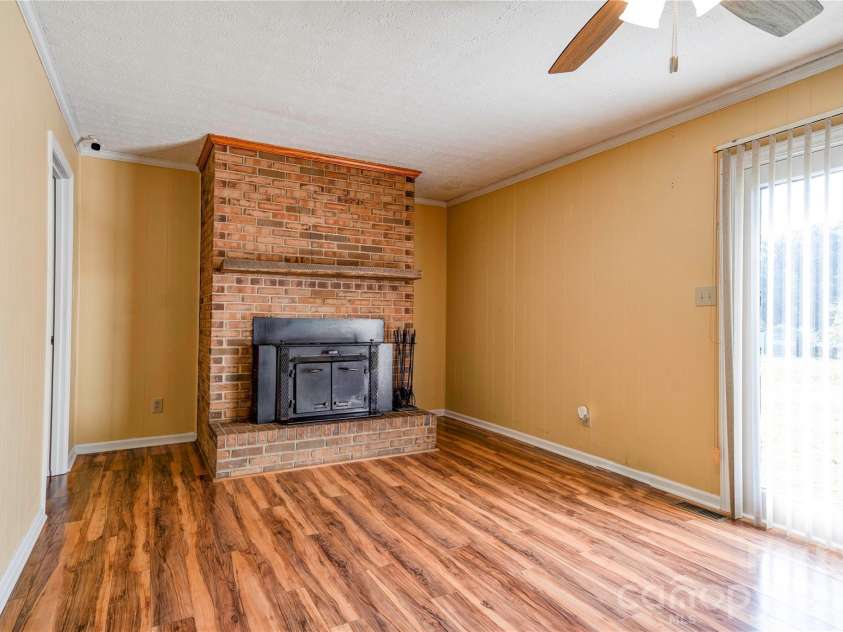 113 Idlewood Court, Kings Mountain, NC 28086.  MLS# CAR4421080, YatesRealty ID 48659. 