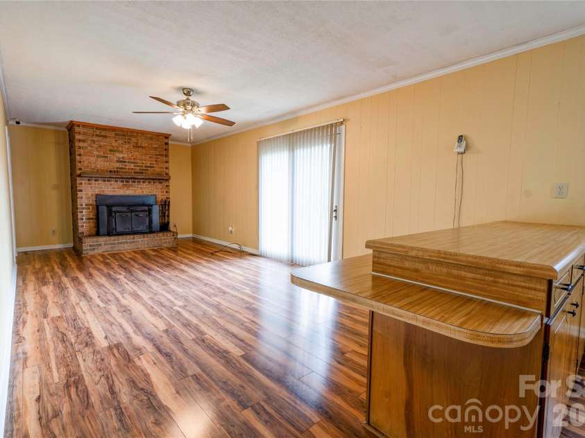 113 Idlewood Court, Kings Mountain, NC 28086.  MLS# CAR4421080, YatesRealty ID 48659. 