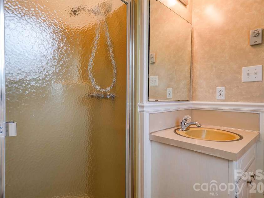 113 Idlewood Court, Kings Mountain, NC 28086.  MLS# CAR4421080, YatesRealty ID 48659. 