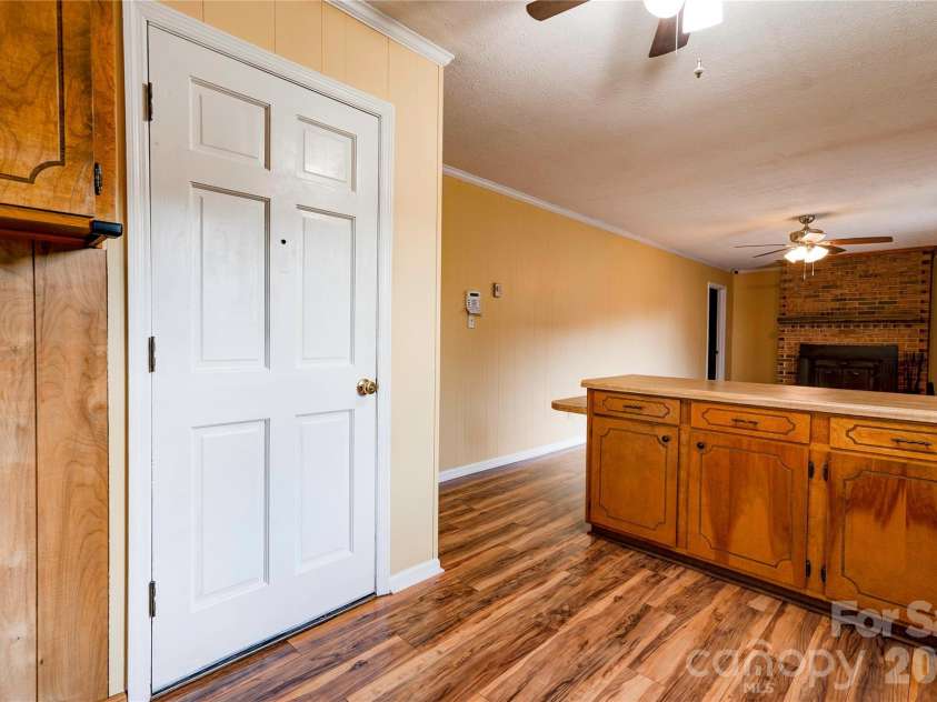 113 Idlewood Court, Kings Mountain, NC 28086.  MLS# CAR4421080, YatesRealty ID 48659. 
