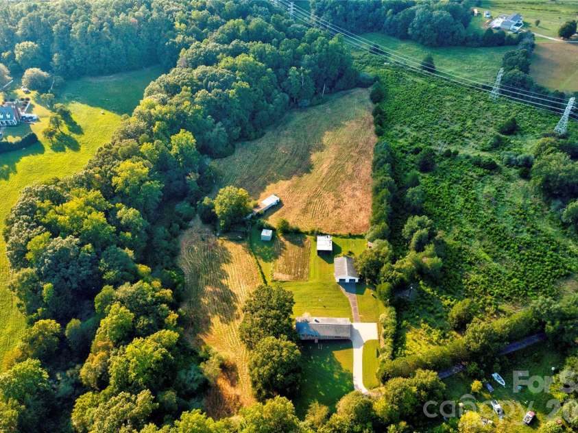 113 Idlewood Court, Kings Mountain, NC 28086.  MLS# CAR4421080, YatesRealty ID 48659. 