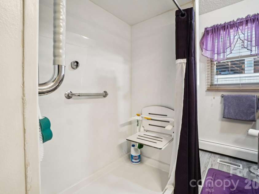 36 Kimberly Drive, Canton, NC 28716.  MLS# CAR4347339, YatesRealty ID 4866. 