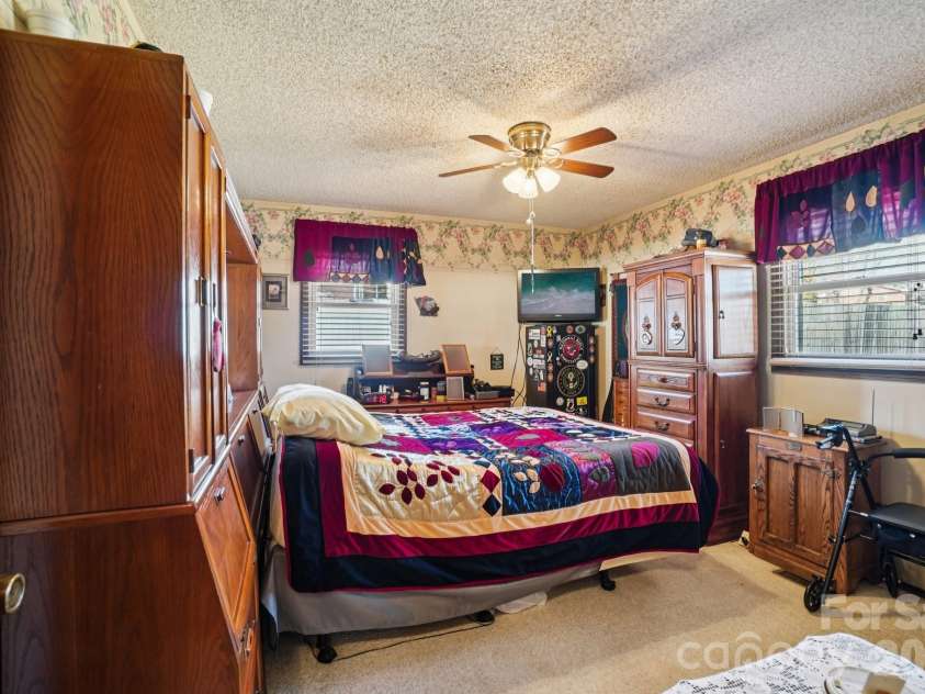 36 Kimberly Drive, Canton, NC 28716.  MLS# CAR4347339, YatesRealty ID 4866. 