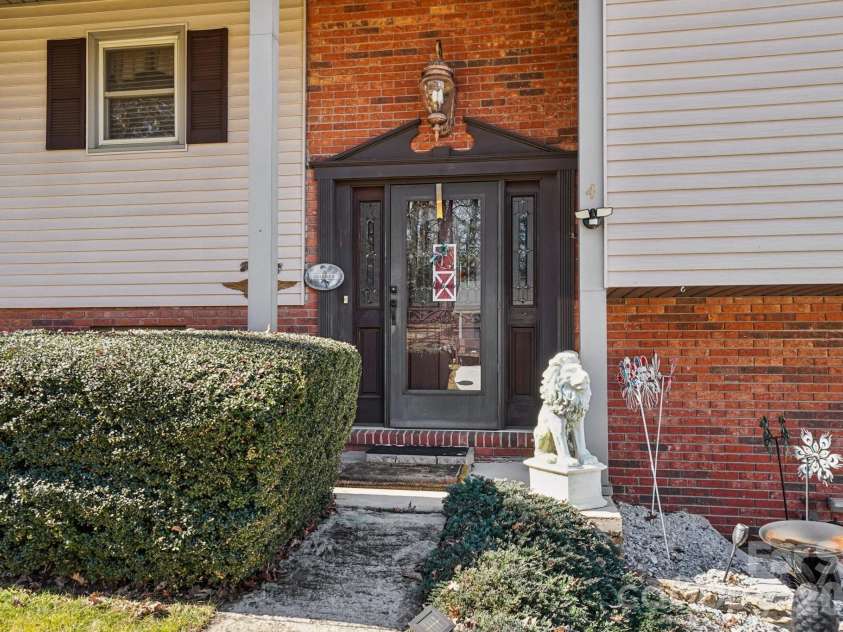 36 Kimberly Drive, Canton, NC 28716.  MLS# CAR4347339, YatesRealty ID 4866. 