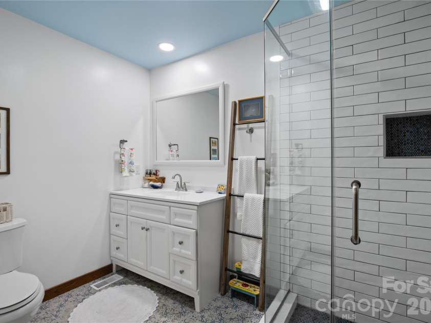 1061 Indian Trail Road, Mars Hill, NC 28754.  MLS# CAR4417141, YatesRealty ID 48665. 