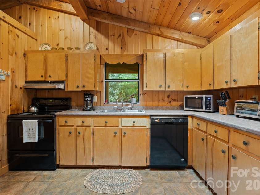 1061 Indian Trail Road, Mars Hill, NC 28754.  MLS# CAR4417141, YatesRealty ID 48665. 