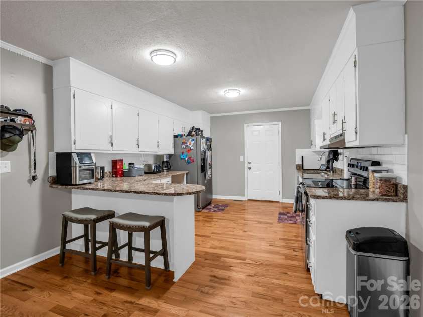 252 Old Sunshine Road, Bostic, NC 28018.  MLS# CAR4421030, YatesRealty ID 48668. Kitchen
