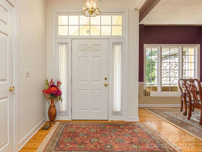 100 Bayberry Way, Hendersonville, NC 28739.  MLS# CAR4272868, YatesRealty ID 4867. 