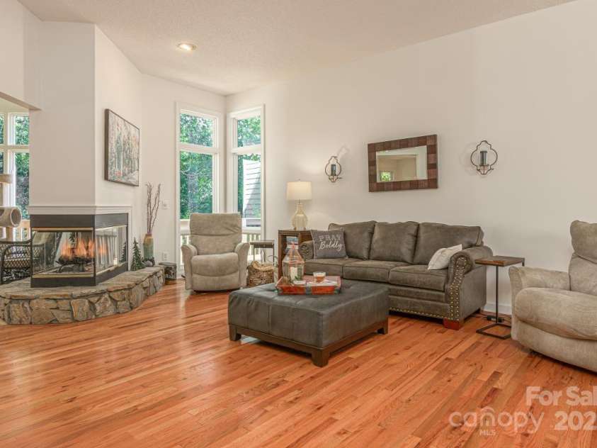 100 Bayberry Way, Hendersonville, NC 28739.  MLS# CAR4272868, YatesRealty ID 4867. 