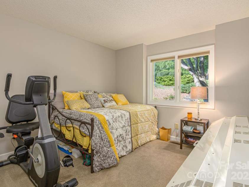 100 Bayberry Way, Hendersonville, NC 28739.  MLS# CAR4272868, YatesRealty ID 4867. 